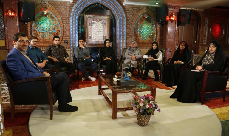 دکتر حسین رهنمایی با شاگردان